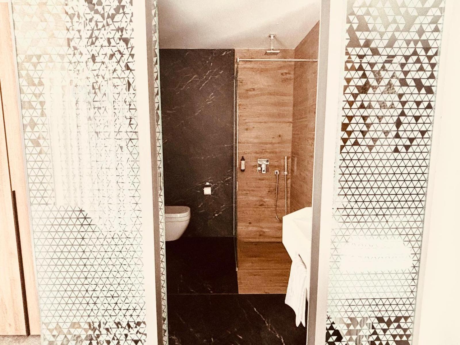 Cm111Apparthotel Bukarest Exteriör bild