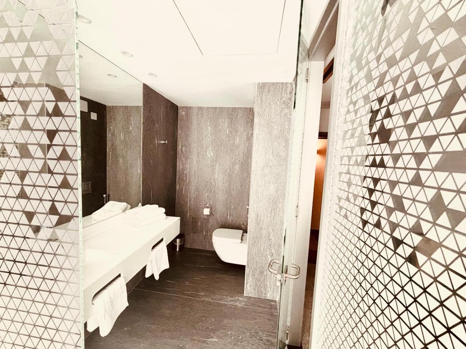 Cm111Apparthotel Bukarest Exteriör bild